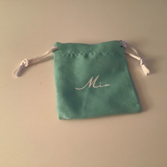 Mia stainless steel ear clip - Picture 2 of 2